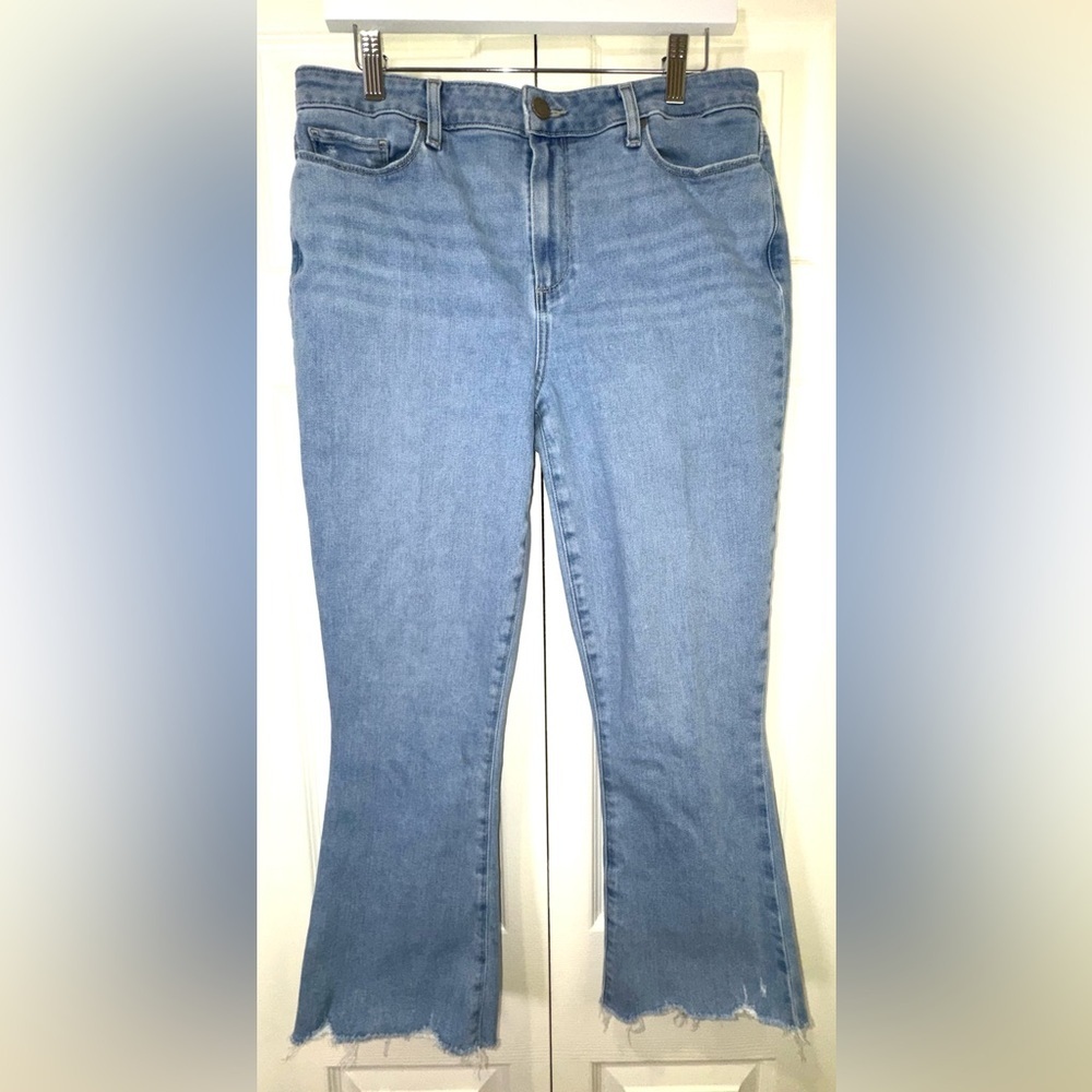 PAIGE Rory Crop Flare Jeans Women’s Size 32 Kaede Distressed Light Wash Raw Hem